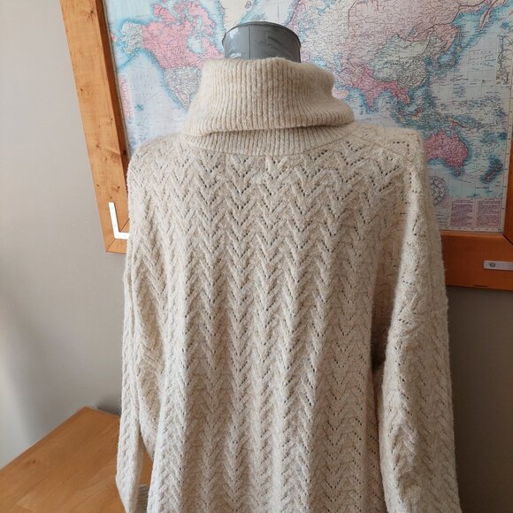 Old Navy Heathered Pointelle-Knit Turtleneck Sweater- Oatmeal Heather Size 3X - Picture 6 of 10